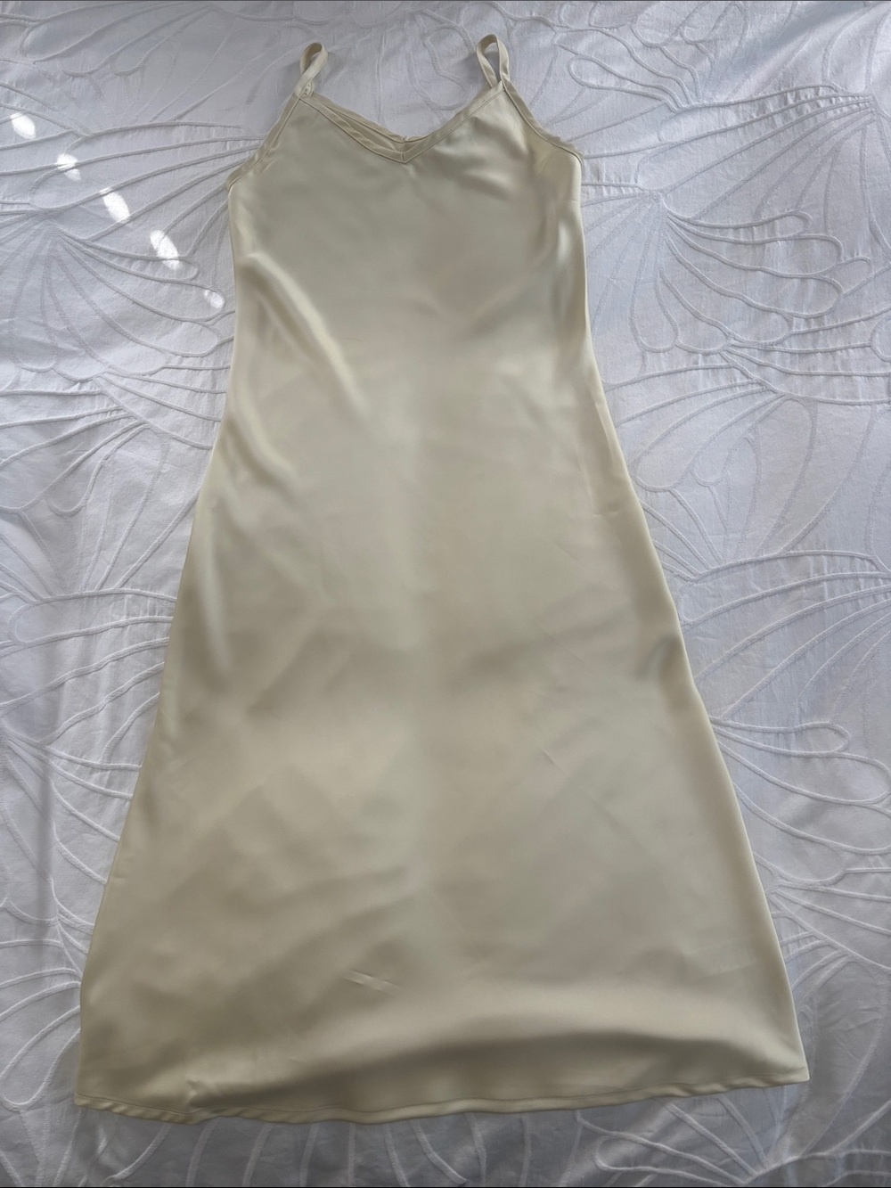 Women’s Creamy Yellow Slip Dress - Elegant V-Neck Satin Spaghetti Strap